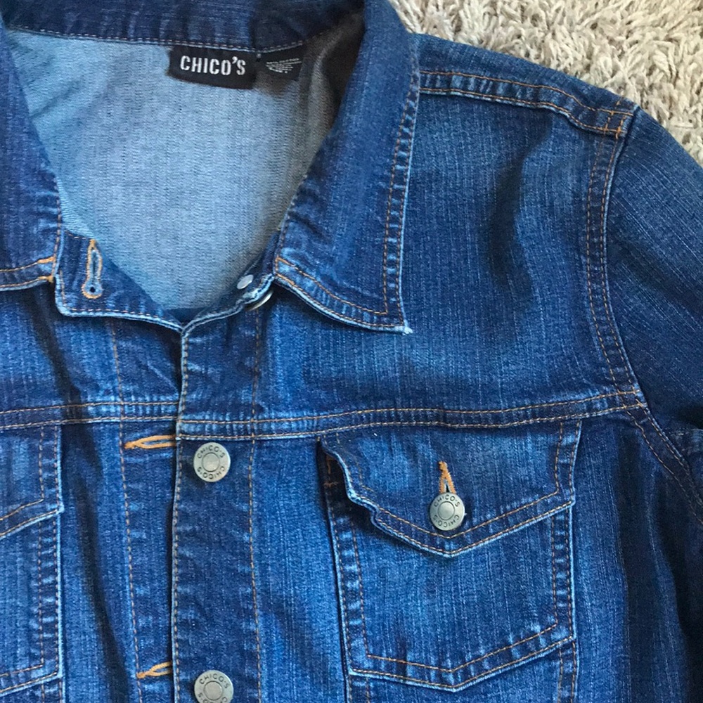 Chico’s woman’s jean jacket!!